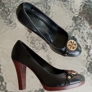 Tory Burch Round Toe Black Leather Pumps